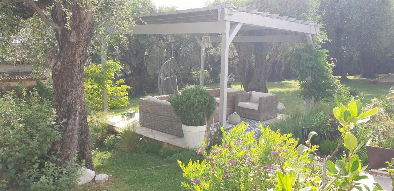 La Bastide Aux Oliviers Hotel Tourrettes-sur-Loup Eksteriør billede