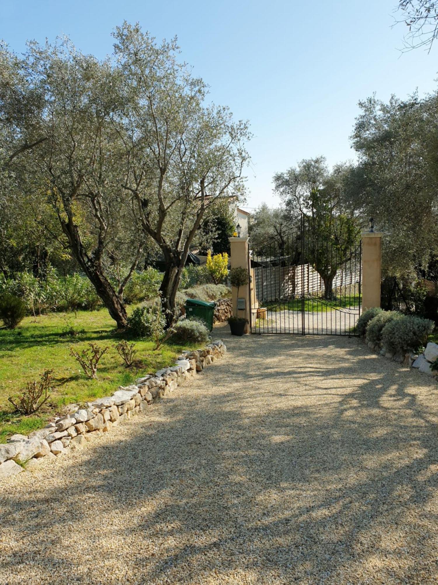 La Bastide Aux Oliviers Hotel Tourrettes-sur-Loup Eksteriør billede